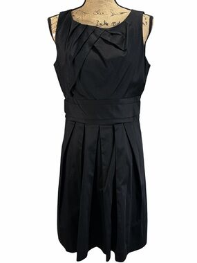 Spense Petite Black Sleeveless Pleated Midi Dress. EC. Size 10p